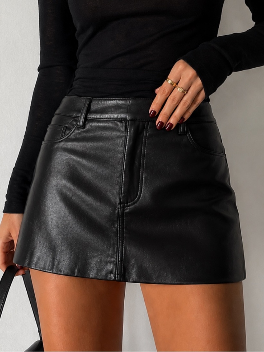 Wilsons Leather Black Leather Micro Mini Skirt